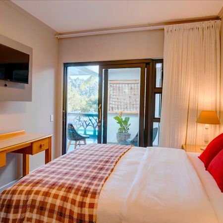 Amour Guest House Джордж Екстериор снимка