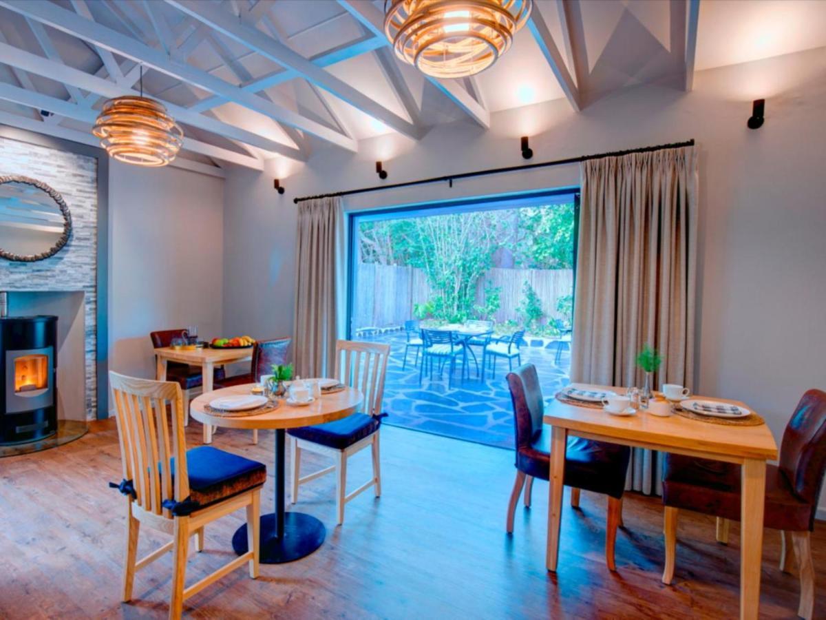 Amour Guest House Джордж Екстериор снимка
