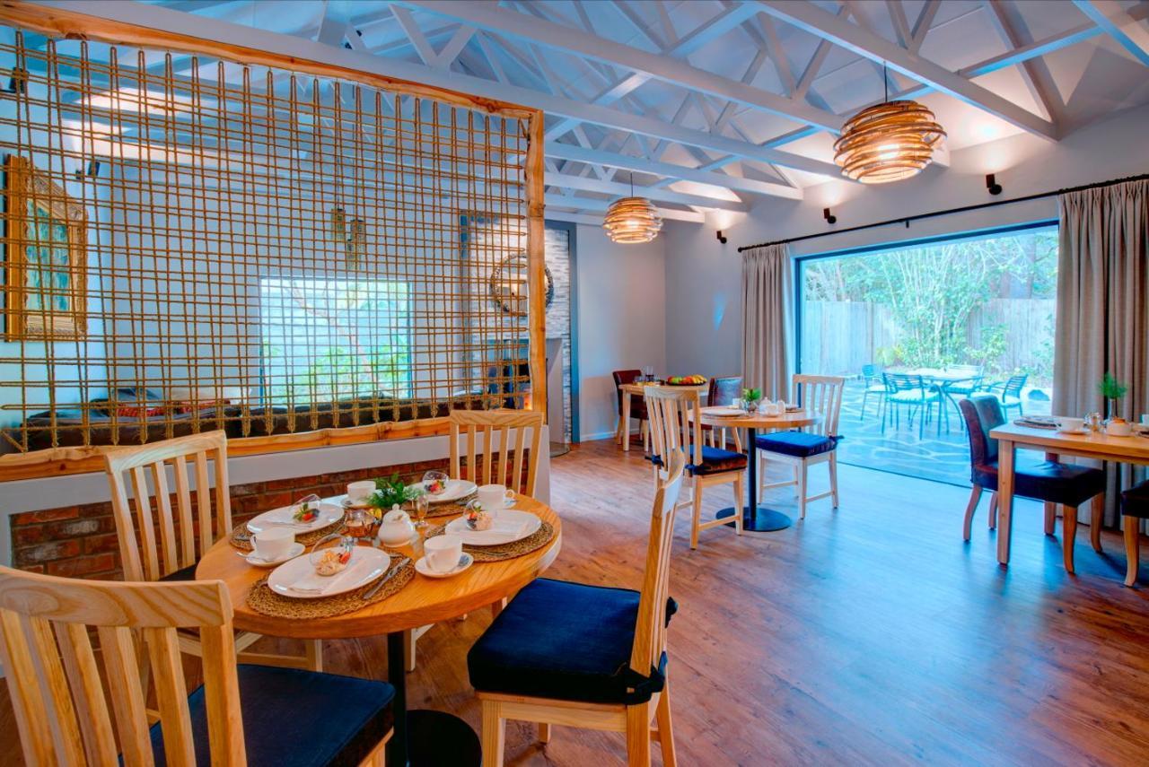 Amour Guest House Джордж Екстериор снимка