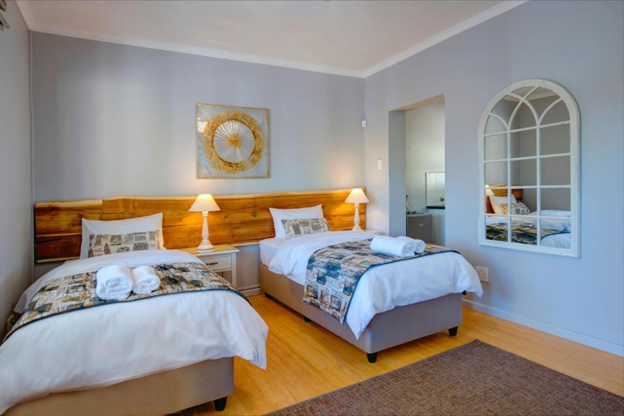 Amour Guest House Джордж Екстериор снимка