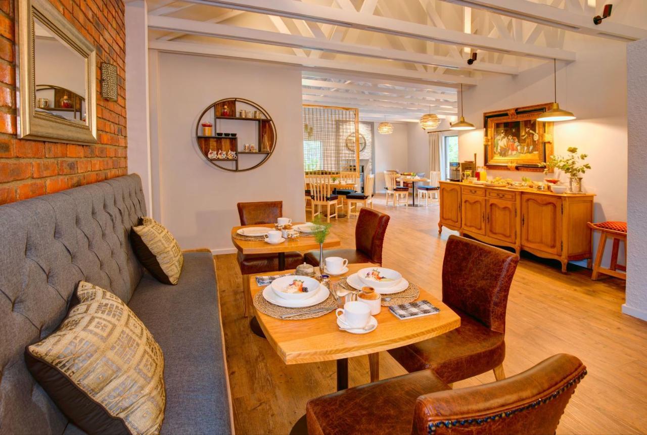 Amour Guest House Джордж Екстериор снимка